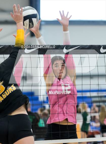 Thumbnail 1 in Bishop O'Dowd vs. Crescent Valley (Nike TOC Southwest) photogallery.