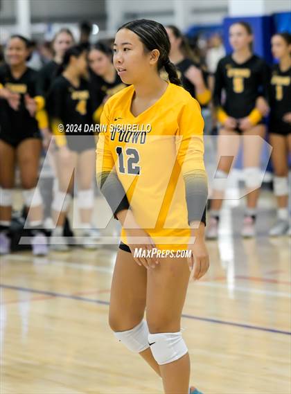 Thumbnail 1 in Bishop O'Dowd vs. Crescent Valley (Nike TOC Southwest) photogallery.