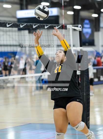 Thumbnail 3 in Bishop O'Dowd vs. Crescent Valley (Nike TOC Southwest) photogallery.