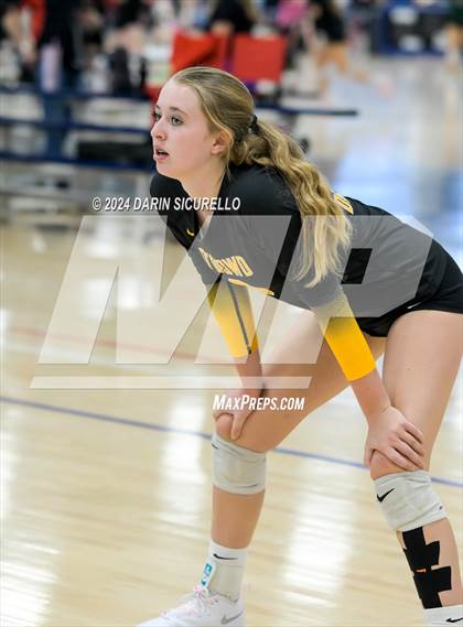 Thumbnail 2 in Bishop O'Dowd vs. Crescent Valley (Nike TOC Southwest) photogallery.