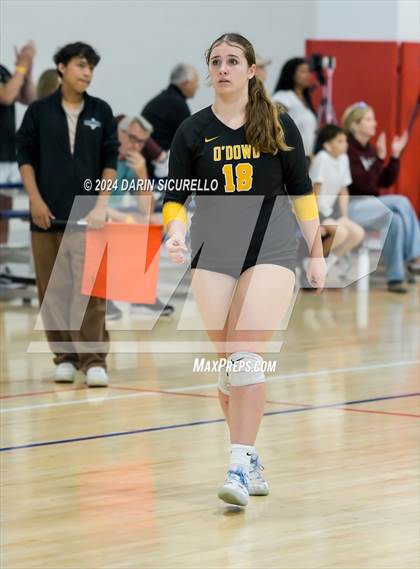 Thumbnail 2 in Bishop O'Dowd vs. Crescent Valley (Nike TOC Southwest) photogallery.