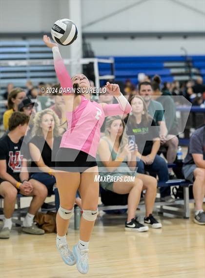 Thumbnail 3 in Bishop O'Dowd vs. Crescent Valley (Nike TOC Southwest) photogallery.