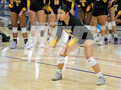 Thumbnail 3 in Bishop O'Dowd vs. Crescent Valley (Nike TOC Southwest) photogallery.