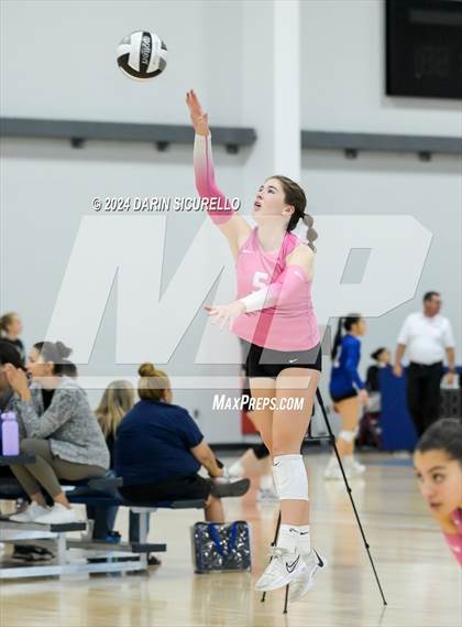 Thumbnail 1 in Bishop O'Dowd vs. Crescent Valley (Nike TOC Southwest) photogallery.