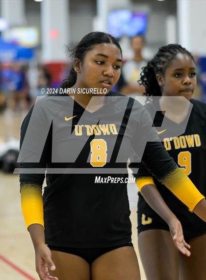 Thumbnail 3 in Bishop O'Dowd vs. Crescent Valley (Nike TOC Southwest) photogallery.