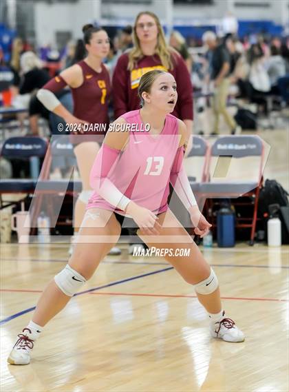 Thumbnail 2 in Bishop O'Dowd vs. Crescent Valley (Nike TOC Southwest) photogallery.