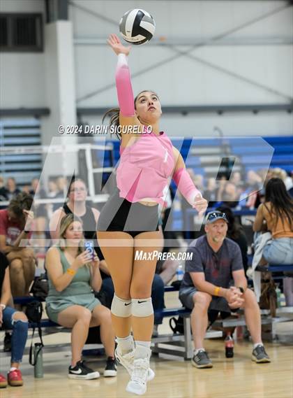 Thumbnail 3 in Bishop O'Dowd vs. Crescent Valley (Nike TOC Southwest) photogallery.