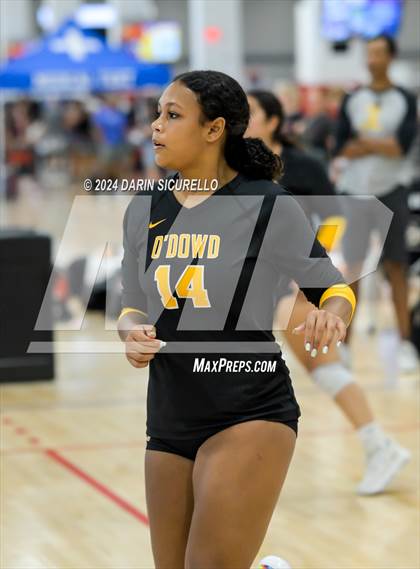 Thumbnail 3 in Bishop O'Dowd vs. Crescent Valley (Nike TOC Southwest) photogallery.