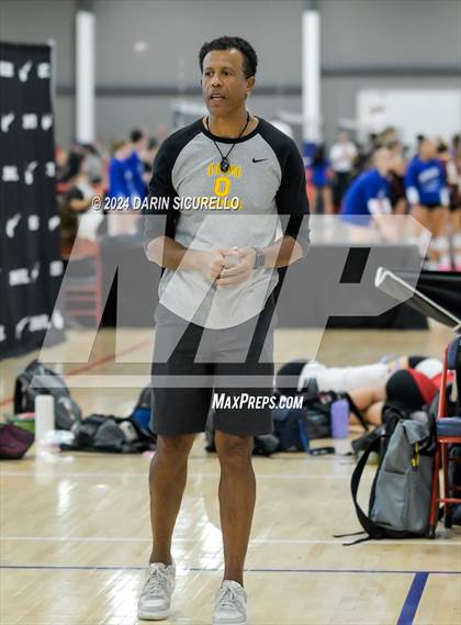 Thumbnail 3 in Bishop O'Dowd vs. Crescent Valley (Nike TOC Southwest) photogallery.