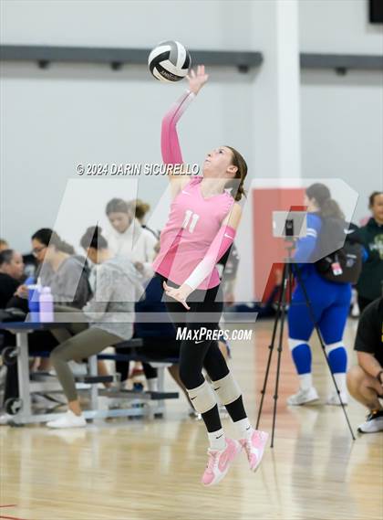 Thumbnail 3 in Bishop O'Dowd vs. Crescent Valley (Nike TOC Southwest) photogallery.