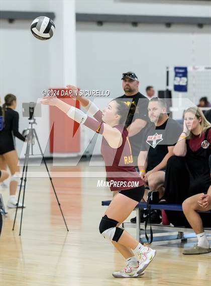 Thumbnail 1 in Bishop O'Dowd vs. Crescent Valley (Nike TOC Southwest) photogallery.
