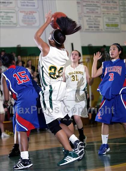 Thumbnail 1 in San Leandro @ Castro Valley photogallery.