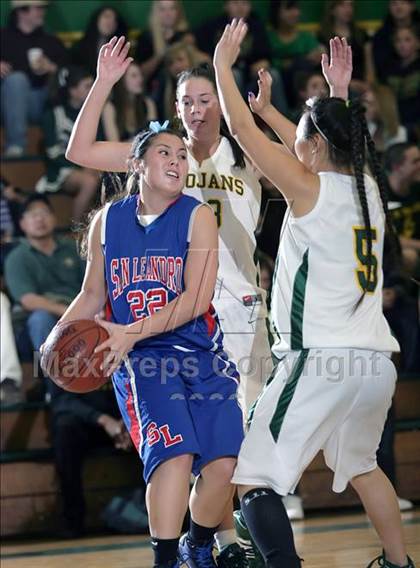 Thumbnail 1 in San Leandro @ Castro Valley photogallery.