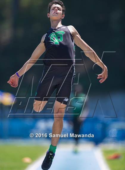 Thumbnail 1 in Bruin Legends of Track & Field Invitational photogallery.
