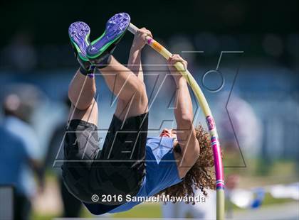 Thumbnail 2 in Bruin Legends of Track & Field Invitational photogallery.