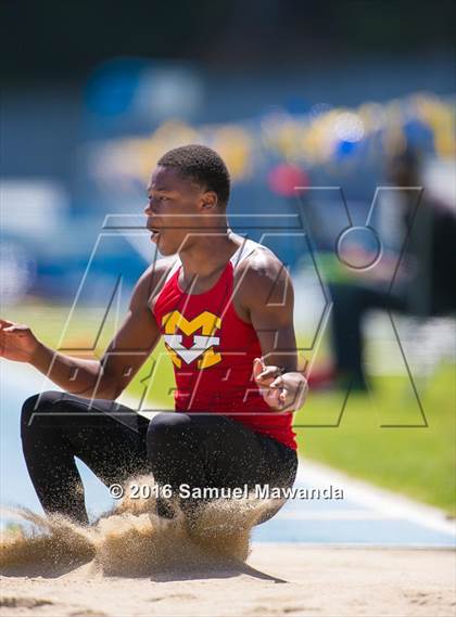 Thumbnail 1 in Bruin Legends of Track & Field Invitational photogallery.