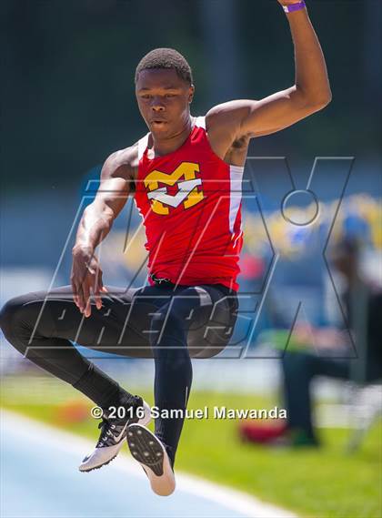 Thumbnail 3 in Bruin Legends of Track & Field Invitational photogallery.