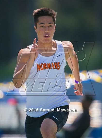 Thumbnail 2 in Bruin Legends of Track & Field Invitational photogallery.
