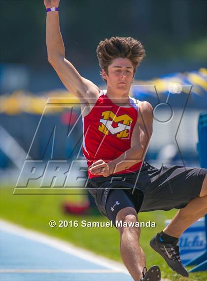 Thumbnail 3 in Bruin Legends of Track & Field Invitational photogallery.