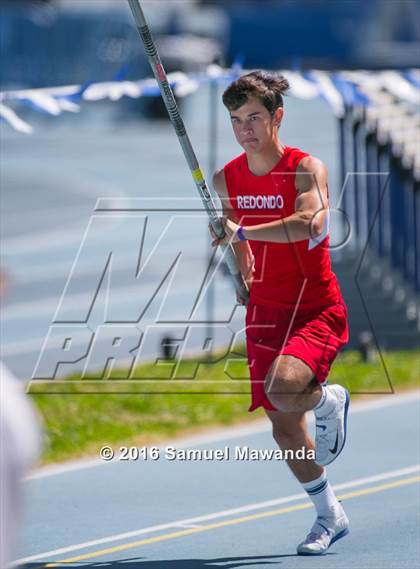 Thumbnail 1 in Bruin Legends of Track & Field Invitational photogallery.