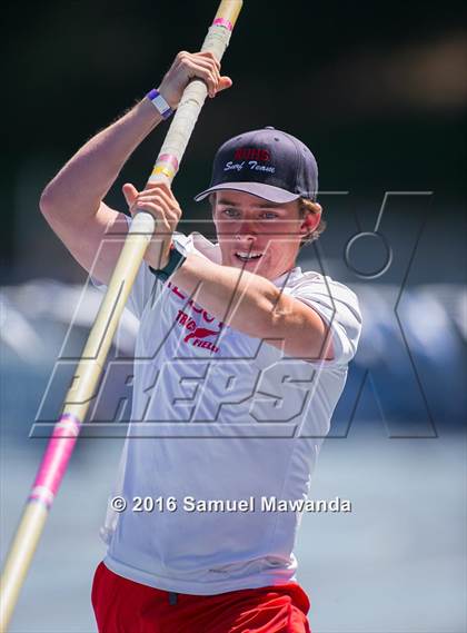 Thumbnail 3 in Bruin Legends of Track & Field Invitational photogallery.
