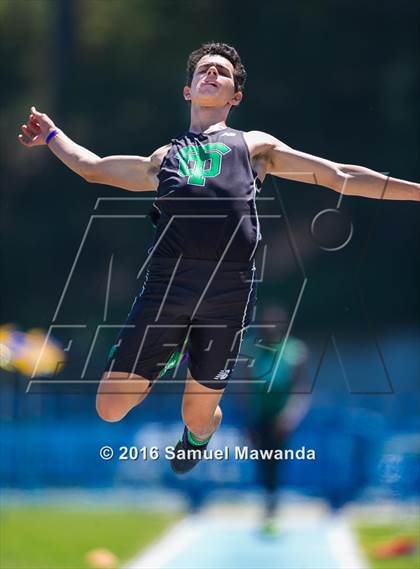 Thumbnail 2 in Bruin Legends of Track & Field Invitational photogallery.