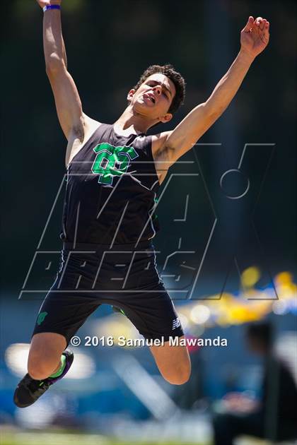Thumbnail 2 in Bruin Legends of Track & Field Invitational photogallery.