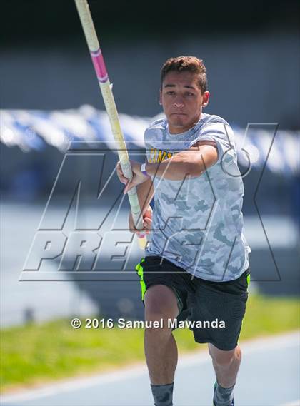 Thumbnail 2 in Bruin Legends of Track & Field Invitational photogallery.