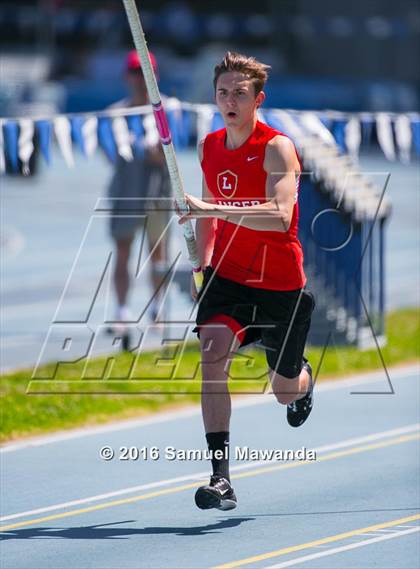 Thumbnail 2 in Bruin Legends of Track & Field Invitational photogallery.