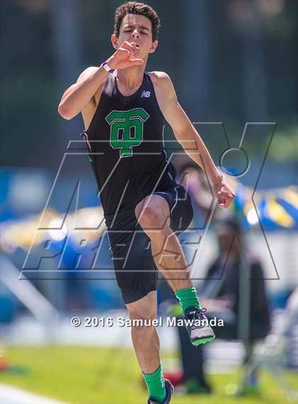 Thumbnail 2 in Bruin Legends of Track & Field Invitational photogallery.
