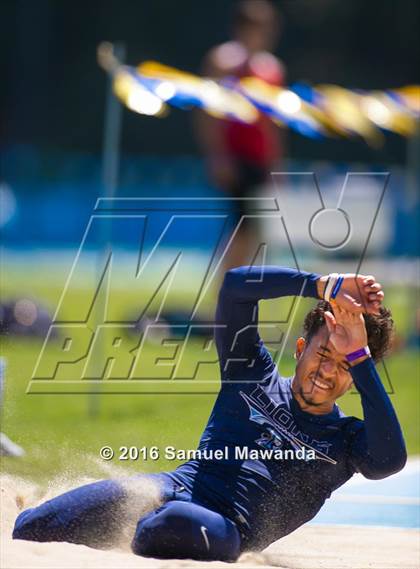 Thumbnail 2 in Bruin Legends of Track & Field Invitational photogallery.