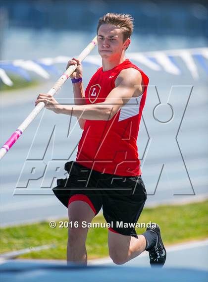 Thumbnail 3 in Bruin Legends of Track & Field Invitational photogallery.