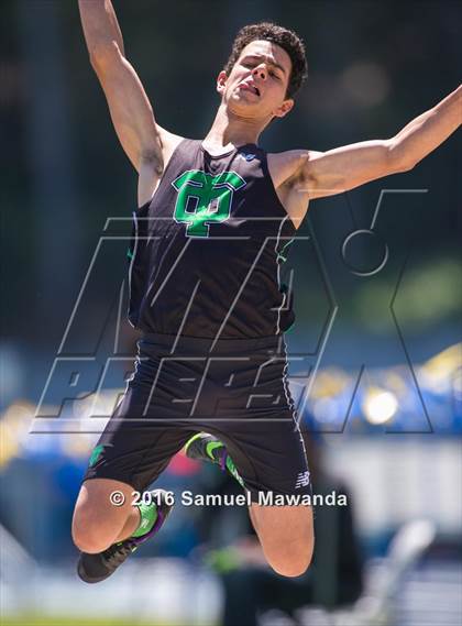 Thumbnail 3 in Bruin Legends of Track & Field Invitational photogallery.