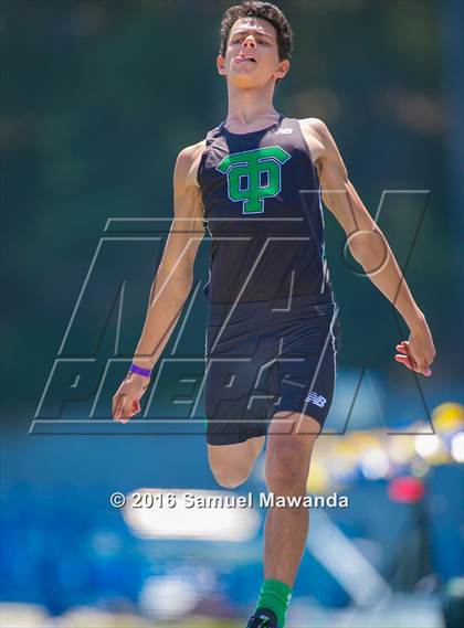 Thumbnail 1 in Bruin Legends of Track & Field Invitational photogallery.