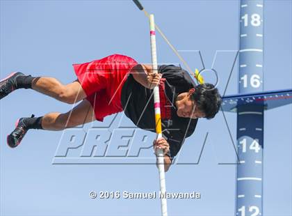 Thumbnail 3 in Bruin Legends of Track & Field Invitational photogallery.
