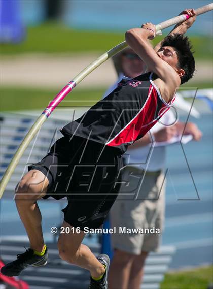 Thumbnail 2 in Bruin Legends of Track & Field Invitational photogallery.