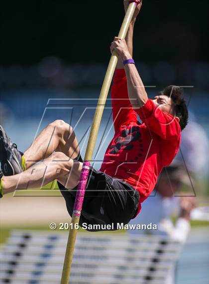 Thumbnail 1 in Bruin Legends of Track & Field Invitational photogallery.