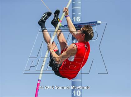 Thumbnail 1 in Bruin Legends of Track & Field Invitational photogallery.