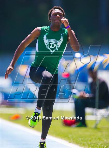 Thumbnail 2 in Bruin Legends of Track & Field Invitational photogallery.