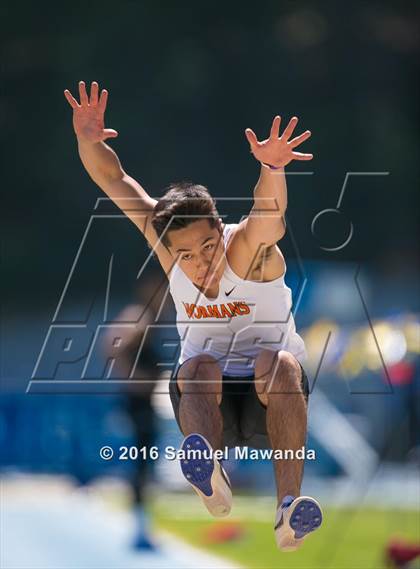 Thumbnail 3 in Bruin Legends of Track & Field Invitational photogallery.