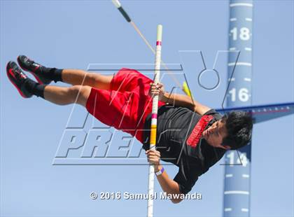 Thumbnail 2 in Bruin Legends of Track & Field Invitational photogallery.