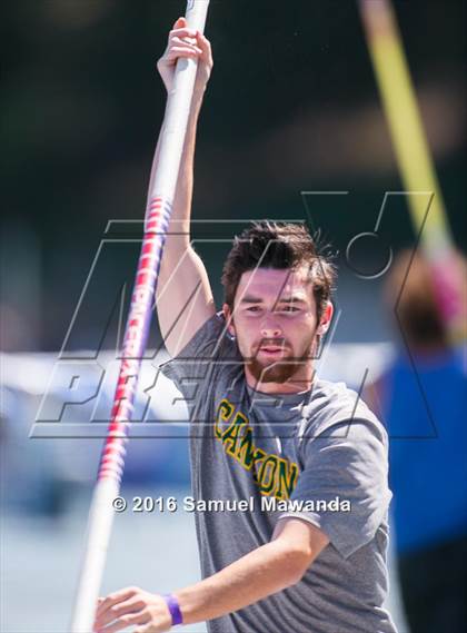 Thumbnail 3 in Bruin Legends of Track & Field Invitational photogallery.