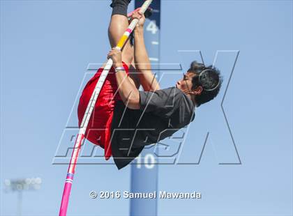 Thumbnail 1 in Bruin Legends of Track & Field Invitational photogallery.