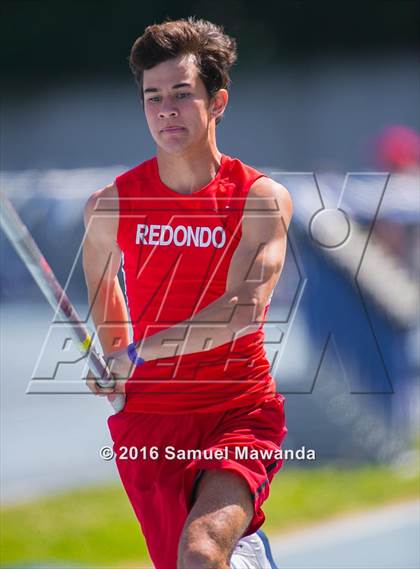 Thumbnail 3 in Bruin Legends of Track & Field Invitational photogallery.