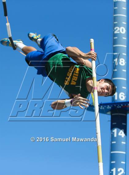 Thumbnail 1 in Bruin Legends of Track & Field Invitational photogallery.