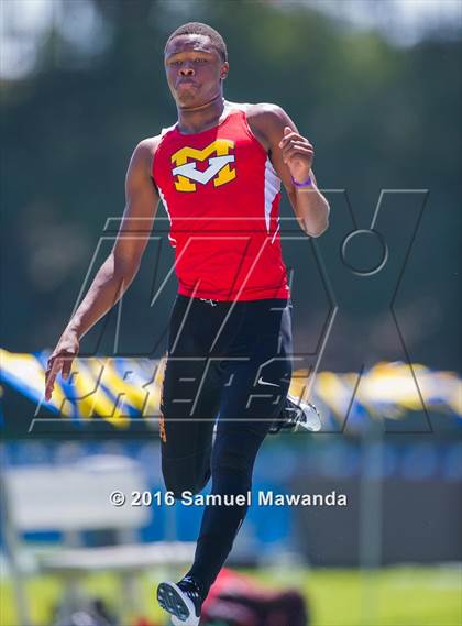 Thumbnail 3 in Bruin Legends of Track & Field Invitational photogallery.