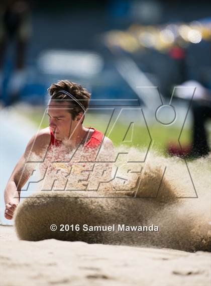 Thumbnail 3 in Bruin Legends of Track & Field Invitational photogallery.
