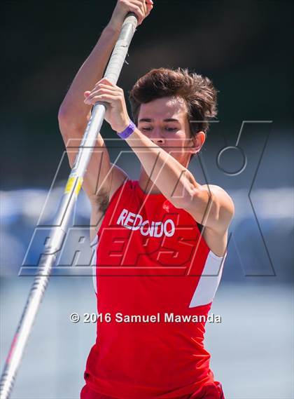 Thumbnail 1 in Bruin Legends of Track & Field Invitational photogallery.