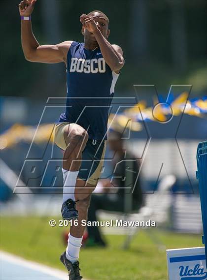 Thumbnail 1 in Bruin Legends of Track & Field Invitational photogallery.