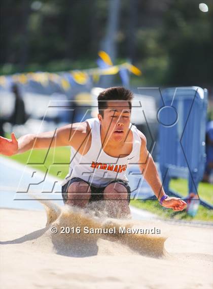Thumbnail 2 in Bruin Legends of Track & Field Invitational photogallery.